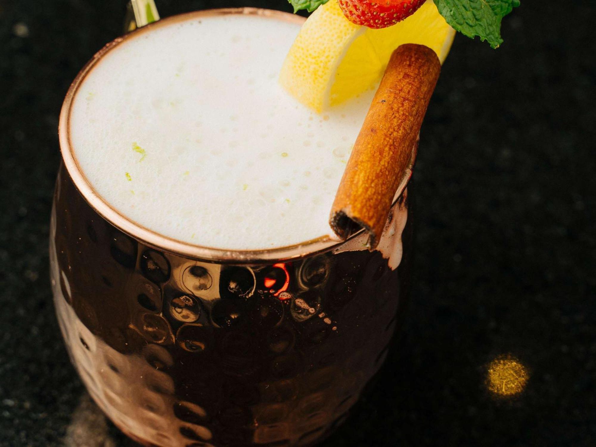 Grand Mercure Sao Paulo Ibirapuera Εξωτερικό φωτογραφία A pineapple mule